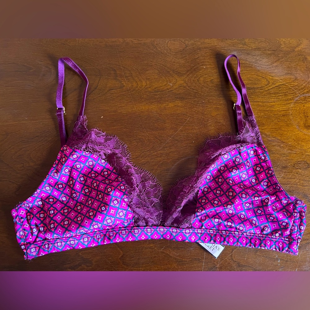 Victoria's Secret Bralette Satin Lace Trim Triangle Cups Bra Maroon